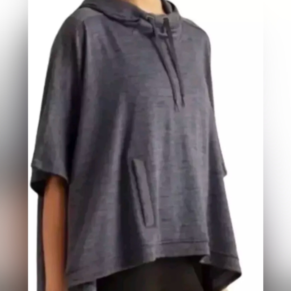 Athleta Techie Sweat Blissful Hoodie Poncho 721575 Women's Size Small Comfy